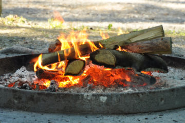 Feuer, Feuerstelle, Brennholz, Aserfeuer